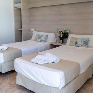 Habitación con 2 Camas Individuales